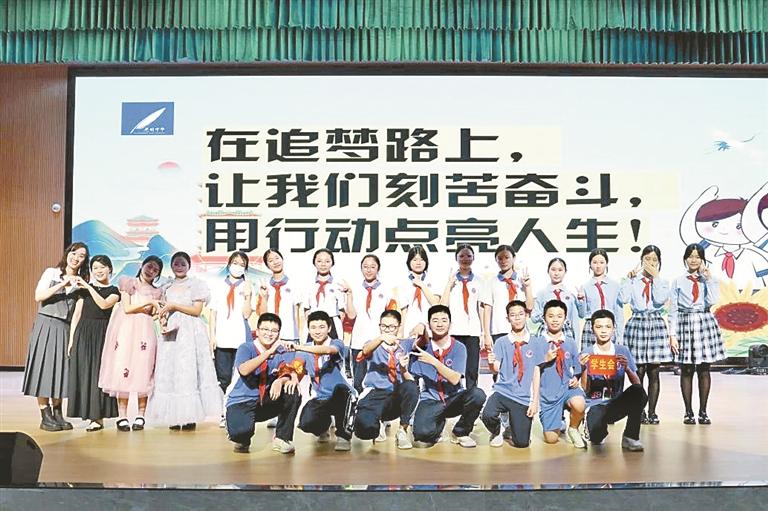 郸城光明中学最新动态，发展、挑战与观点展望