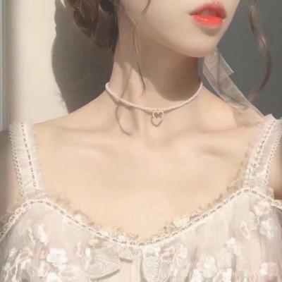 最新露锁骨女生头像，自信与成长的标志