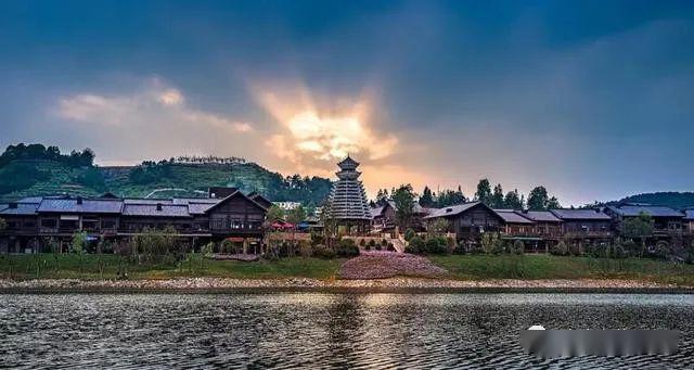 萍乡万达最新动态，自然美景探索之旅启程，寻求内心平和宁静的旅程