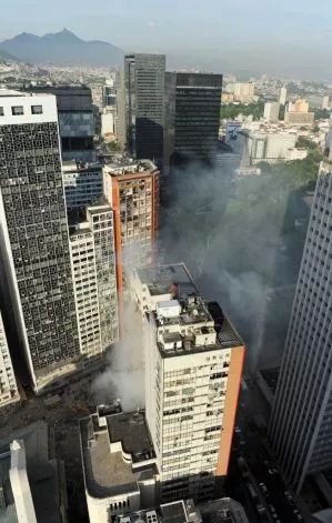 中国最新高层倒塌事件引发关注，科技重塑建筑安全与未来展望